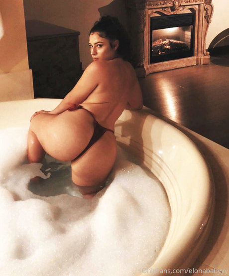 elonababyy ヌードスター ギャラリー