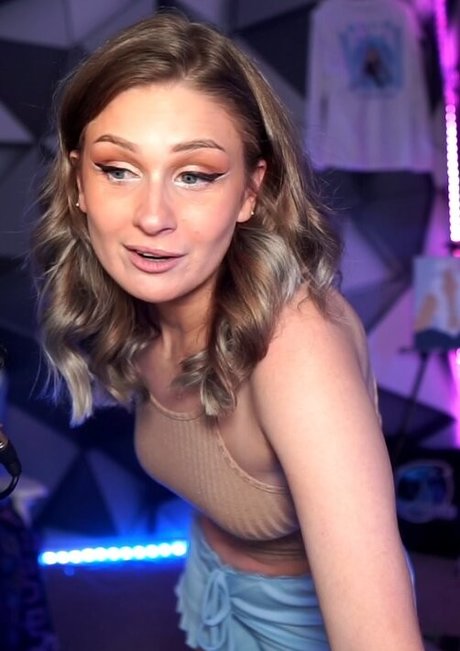 IceTokki トップポルノスター 写真