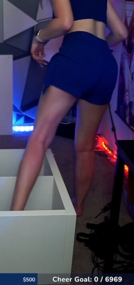 ゴス3P OnlyFans ホットxxx 写真