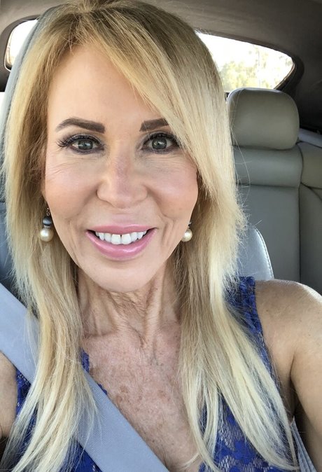 19歳のOnlyFans 無料セクシー 写真