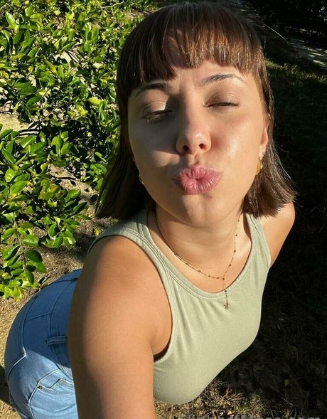 小柄な妻OnlyFans セクシーヌード 写真