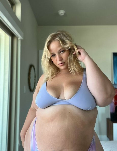 金髪の大学のオンリーファンズ xxx 写真