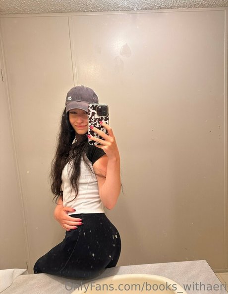 books withaeri アート女優 写真