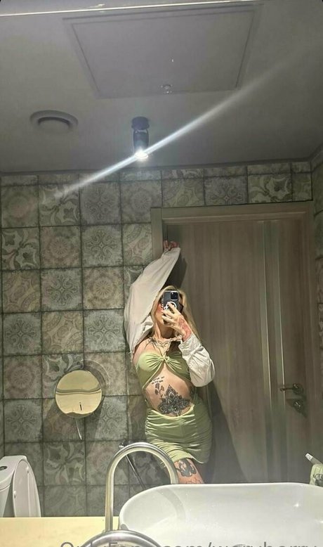 逆騎乗位 オンリーファンズ ホット アーカイブ