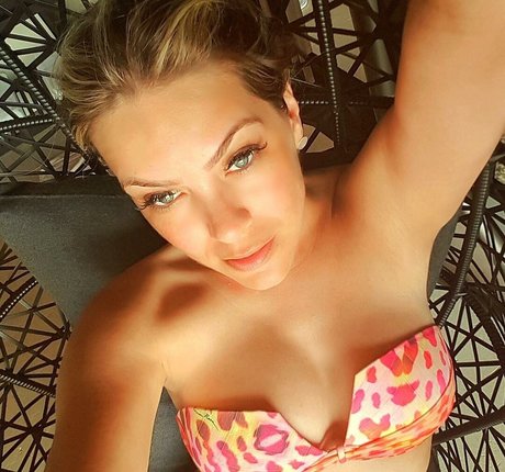 アナルファックOnlyFans ポルノ 画像