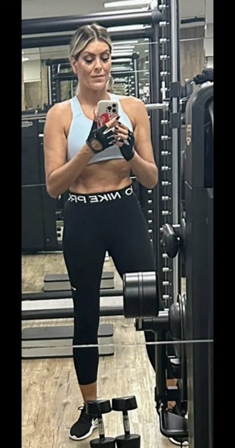 18歳以下の無料OnlyFans ホットヌード 写真