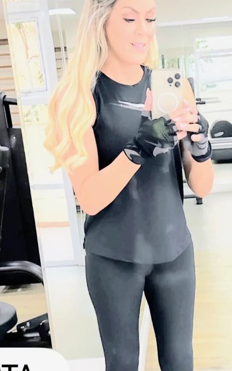 熟女の足オンリーファンズ 可愛い 写真