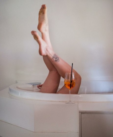 BBC売春婦OnlyFans ポルノグラフィック 画像