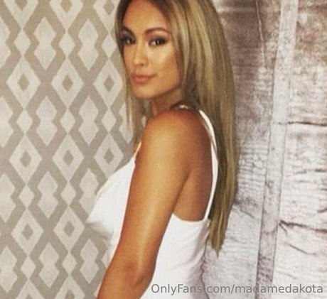 女装オンリーファン 無料セクシー ギャラリー