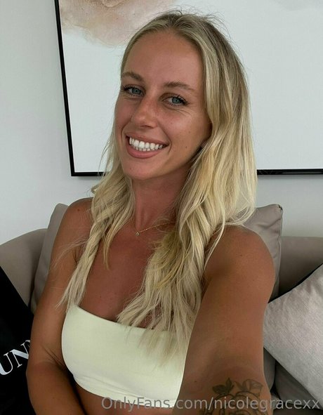 Nicole Grace ポルノスター アダルト 写真