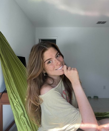 Hannah Stein セックスモデル 画像