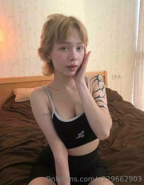 熟女クーガーオンリーファンズ 無料セックス 写真