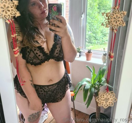 naughty rosie 高品質モデル 写真