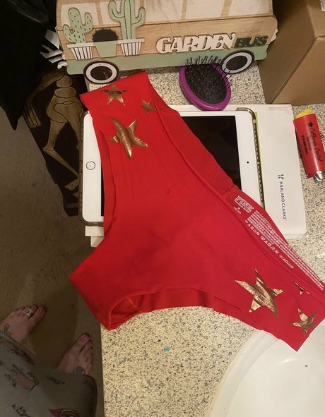 doubleddaisyyy 裸のポルノスター 画像