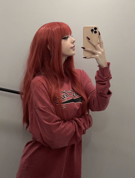 巨乳の赤毛オンリーファンズ 無料xxx 写真