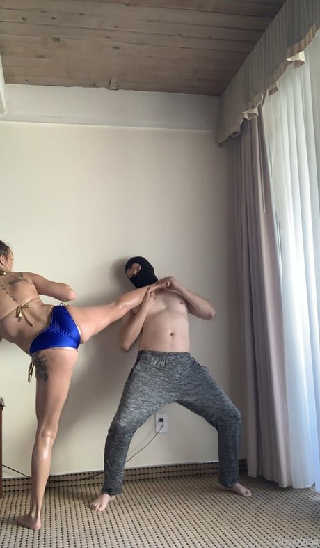 ラテン系ティーンオンリーファンズ 素敵 画像