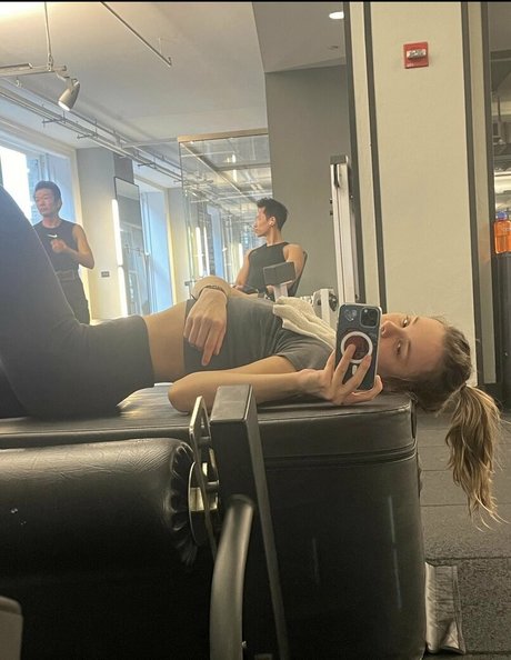 Dasha Nekrasova エロティックなスター 写真