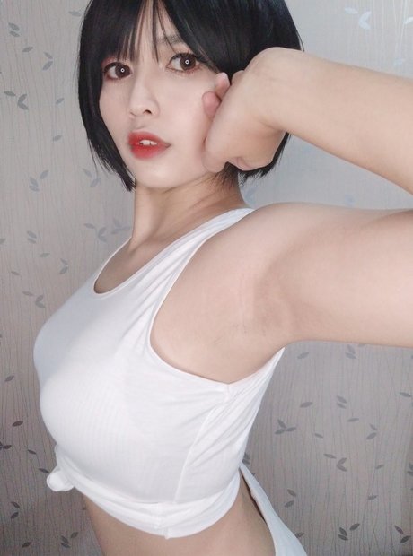 アジアンゴス オンリーファンズ ヌード 写真