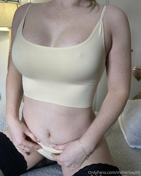 milliemay69 裸のスター 写真