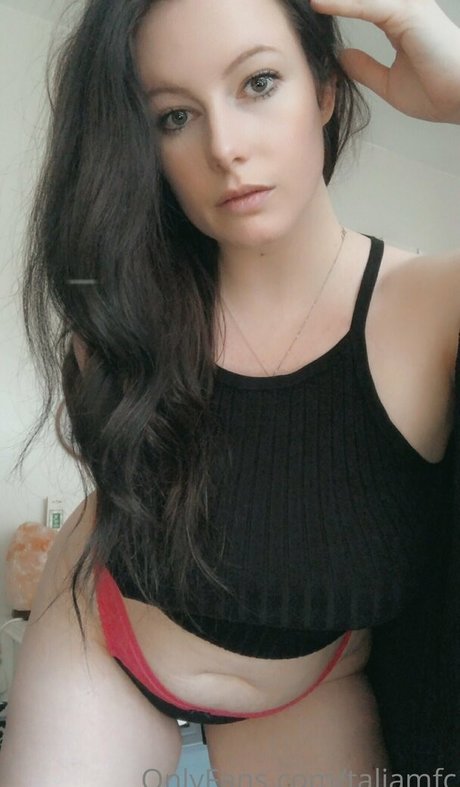 ジンジャートゥインクオンリーファンズ ポルノ 画像