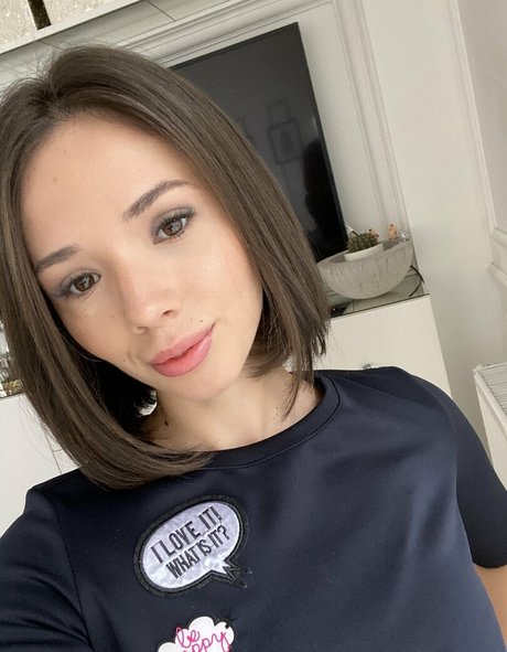 naked eve モデル 画像