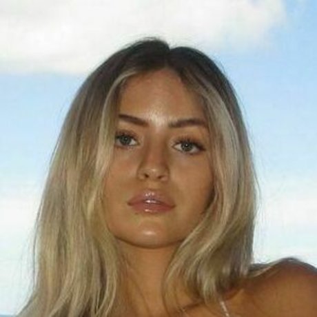 Olivia Chatfield 完璧なスター 写真