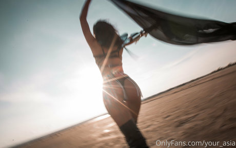 巨乳の赤毛オンリーファンズ セクシーヌード 画像