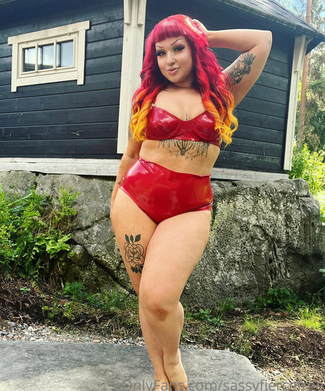 novathenerdfree ヌードモデル 画像