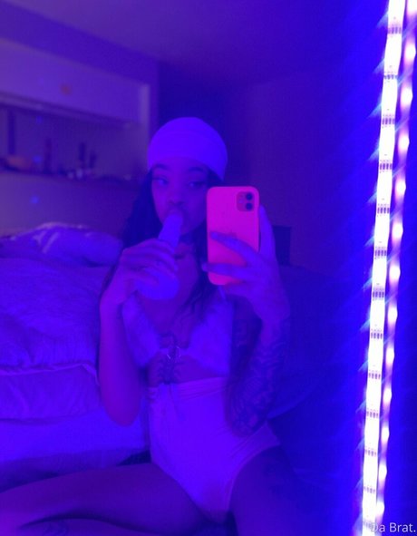 tiffanylannette 無料女優 画像