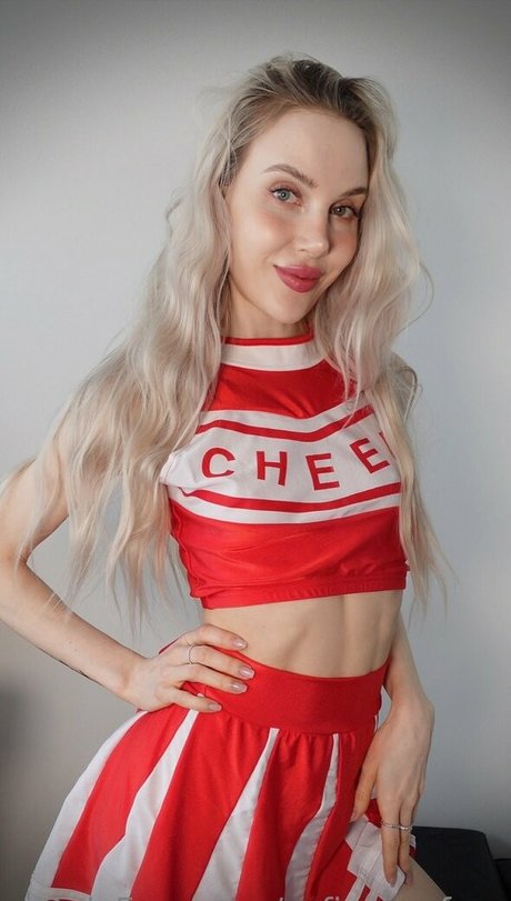 sofieskyefree 裸のモデル 写真