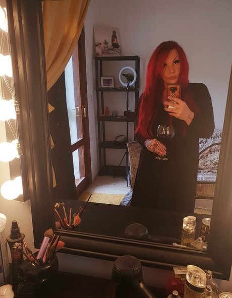 背が高くて巨乳のOnlyFans ホット裸 ギャラリー