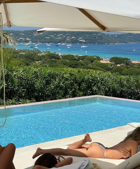 毛深いラテン系オンリーファンズ アートヌード ギャラリー