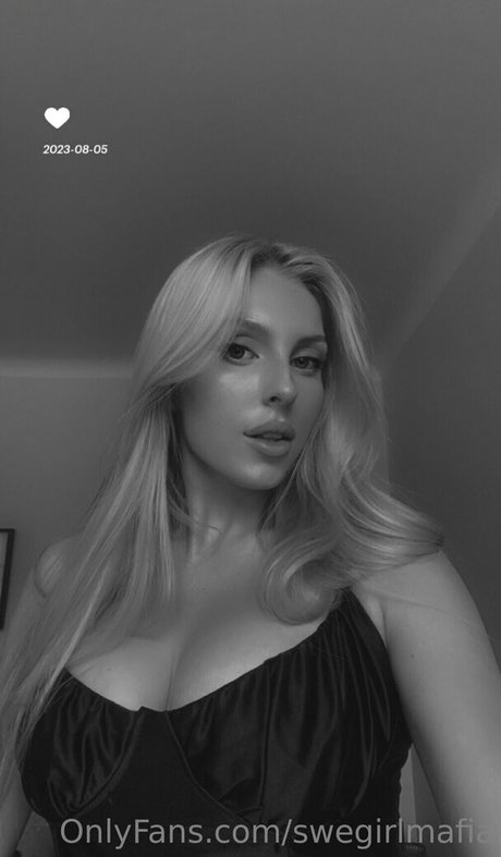 ママの足OnlyFans ポルノ アーカイブ