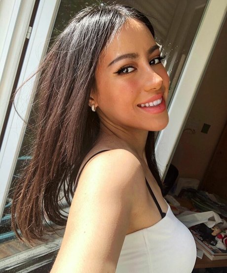 ジンジャートゥインクオンリーファンズ ポルノ ギャラリー