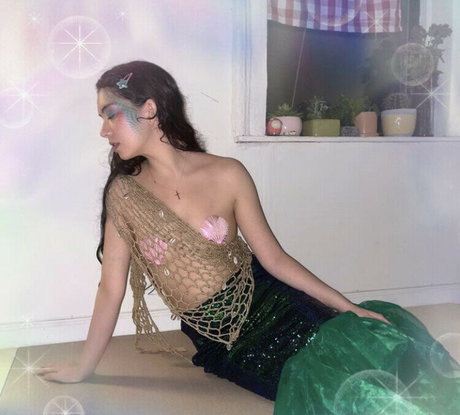 Mia Kerin トップスター 写真