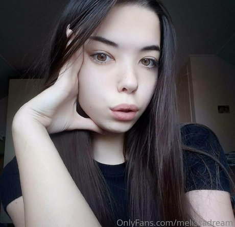 lollymolli ホットなスター 写真