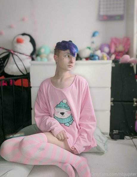 enbyjupiterfree ホットなポルノスター 画像