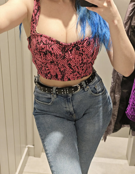 成熟した黒人女性オンリーファンズ ポルノグラフィック 写真