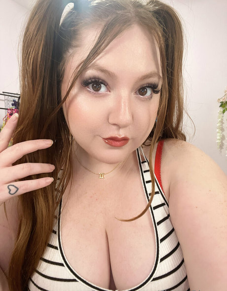 巨乳ティーンオンリーファンズ 無料セックス 画像