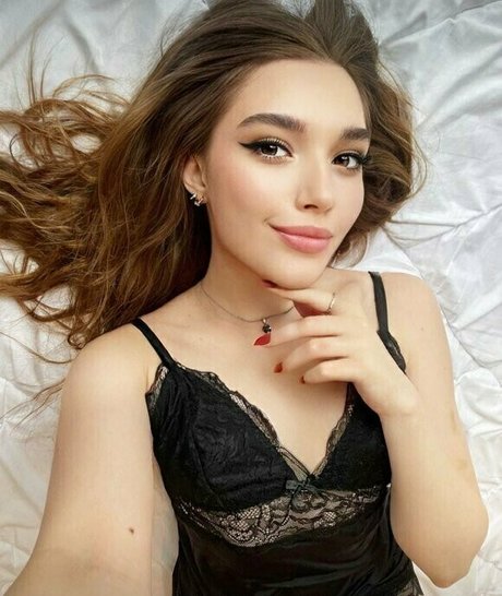 nataly queen 素敵な女優 写真