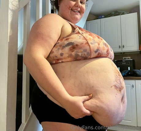 BBWシーメールオンリーファンズ セクシーヌード 画像