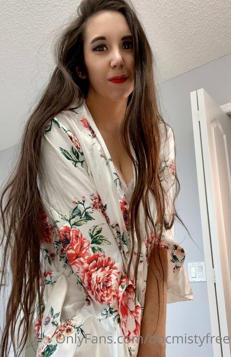 underthescrubs 完璧なポルノスター 画像