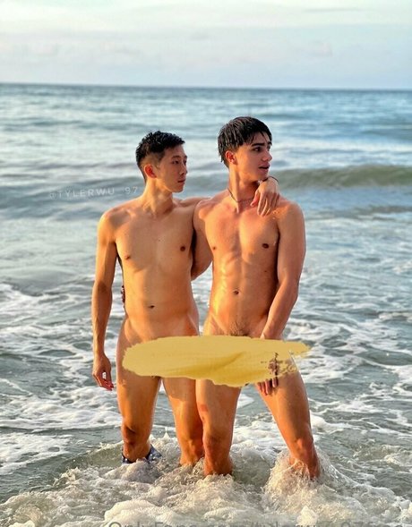 tylerwu 97free ポルノスター ホット 写真