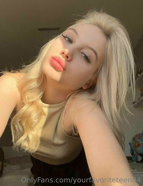 ブロンドビキニOnlyFans 可愛い 写真