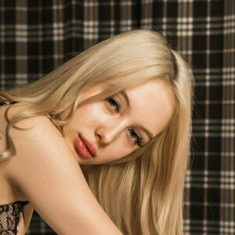 BDSM奴隷OnlyFans 無料ヌード 写真