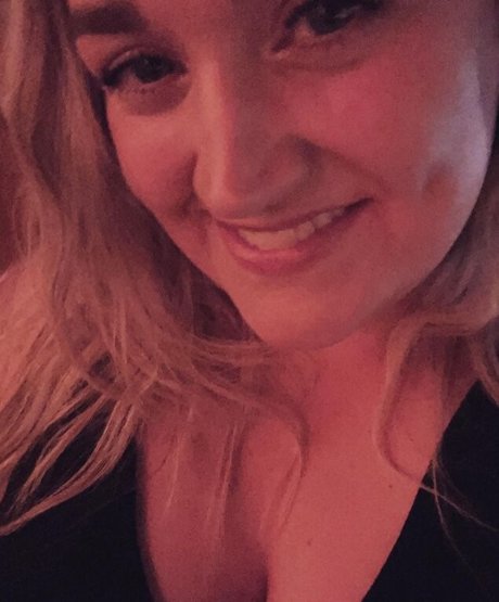 Tannisha ヌードスター 写真