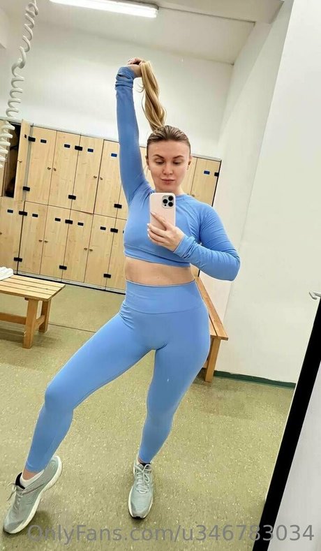 甘いおまんこオンリーファンズ 無料ヌード 写真