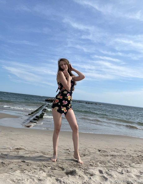 バレーボール オンリーファンズ 美しいヌード 写真