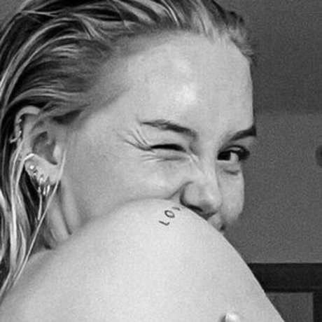 Erikalindgr3n 最高のモデル 写真