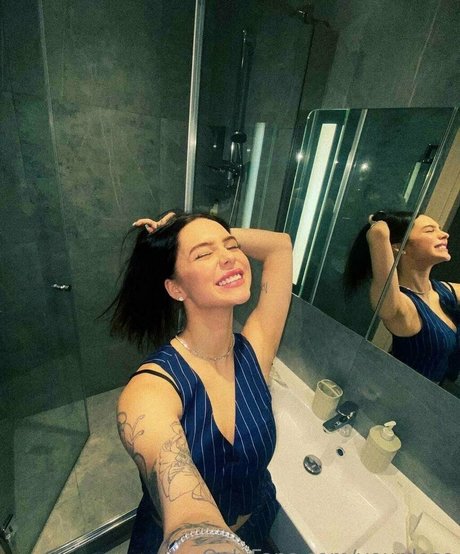 ゲイの乳首OnlyFans アートxxx 写真